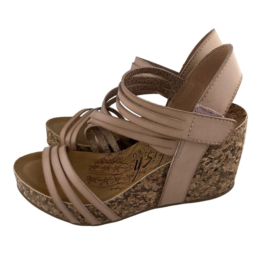 Blowfish Women's Helm Wedge Sandal, Tan Beige Vegan Leather Diecut Sz 8.5 NWOB